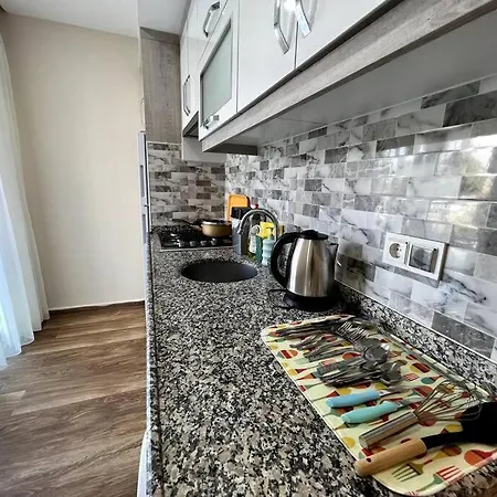 Erasta Avm Yani Konforlu 2+1 '5' Appartement Antalya