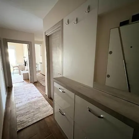 Appartement Erasta Avm Yani Konforlu 2+1 '5' Antalya